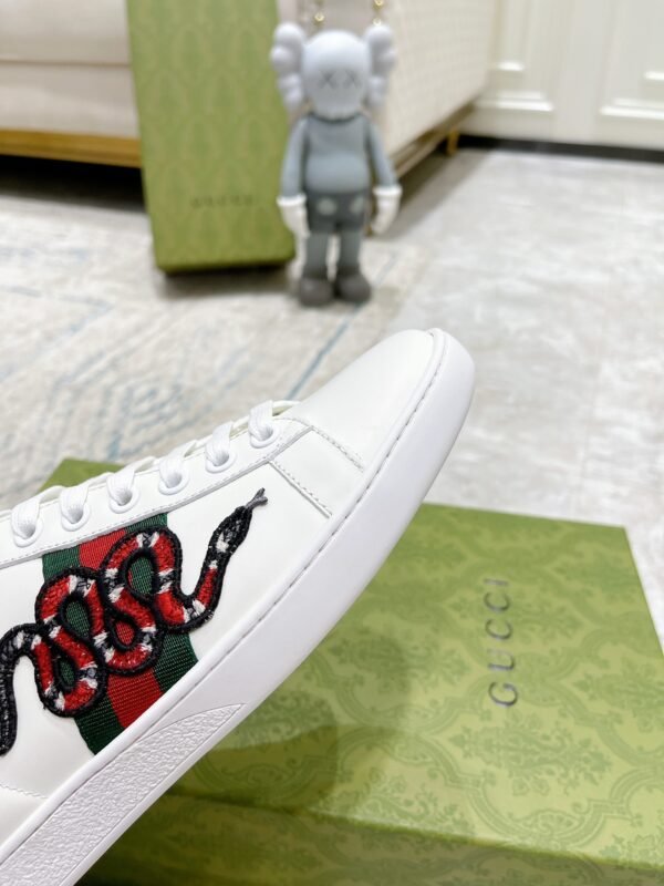 Gucci sneaker 2025072103