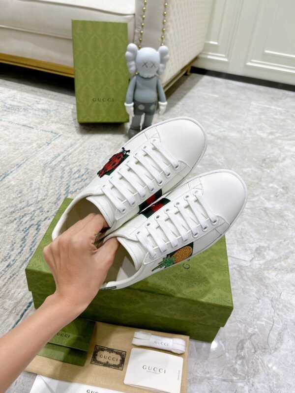 Gucci sneaker 2025072104