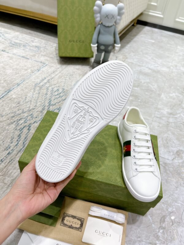 Gucci sneaker 2025072104