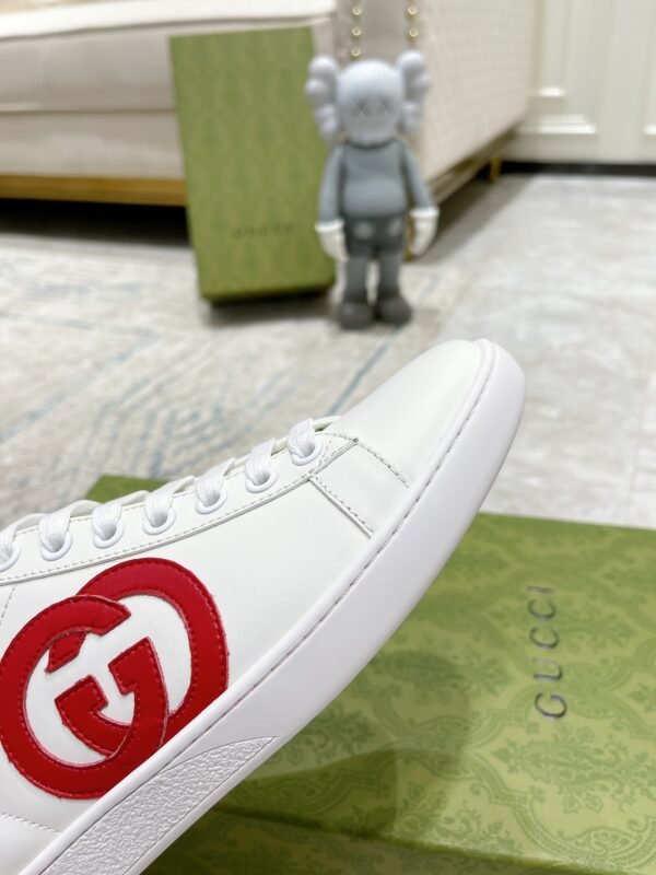 Gucci sneaker 2025072106