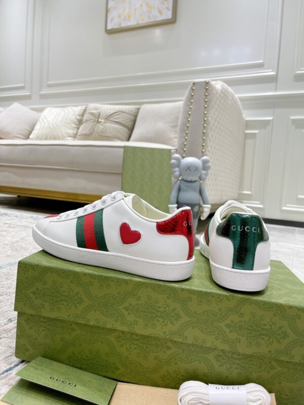 Gucci sneaker 2025072109