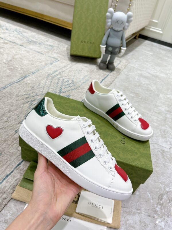 Gucci sneaker 2025072109