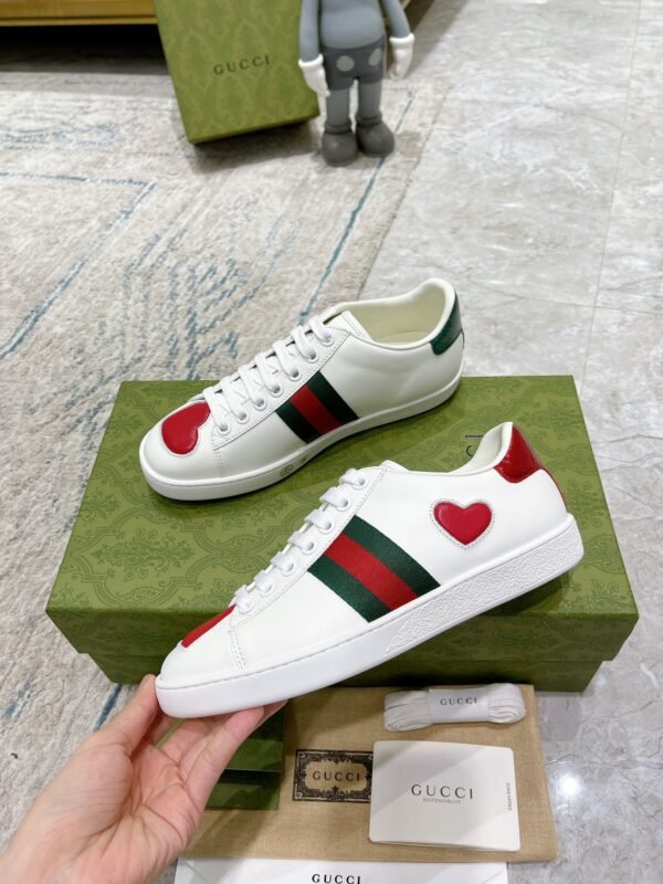 Gucci sneaker 2025072109