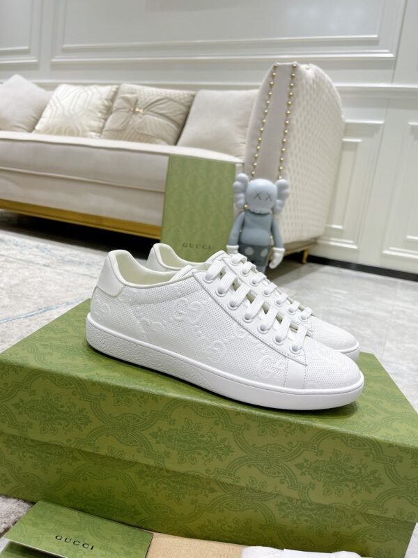 Gucci sneaker 2025072110