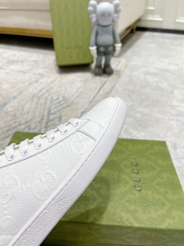 Gucci sneaker 2025072110