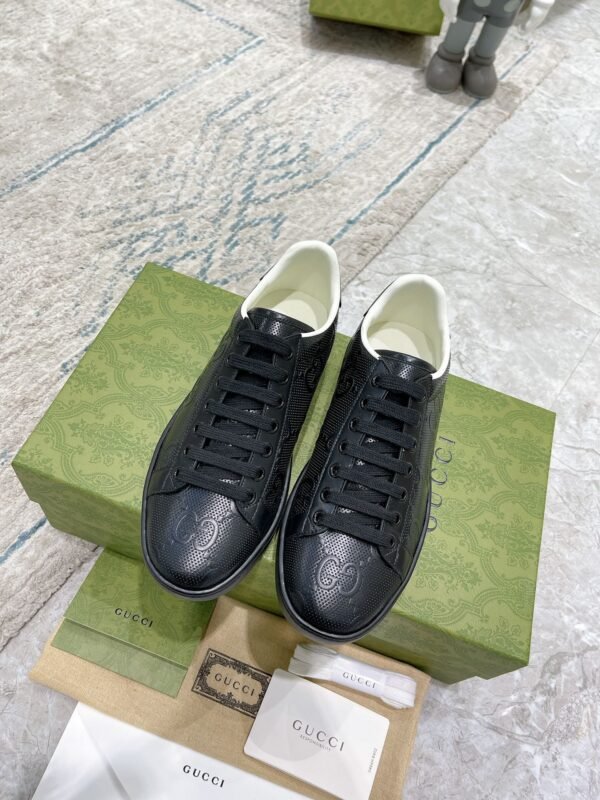 Gucci sneaker 2025072111