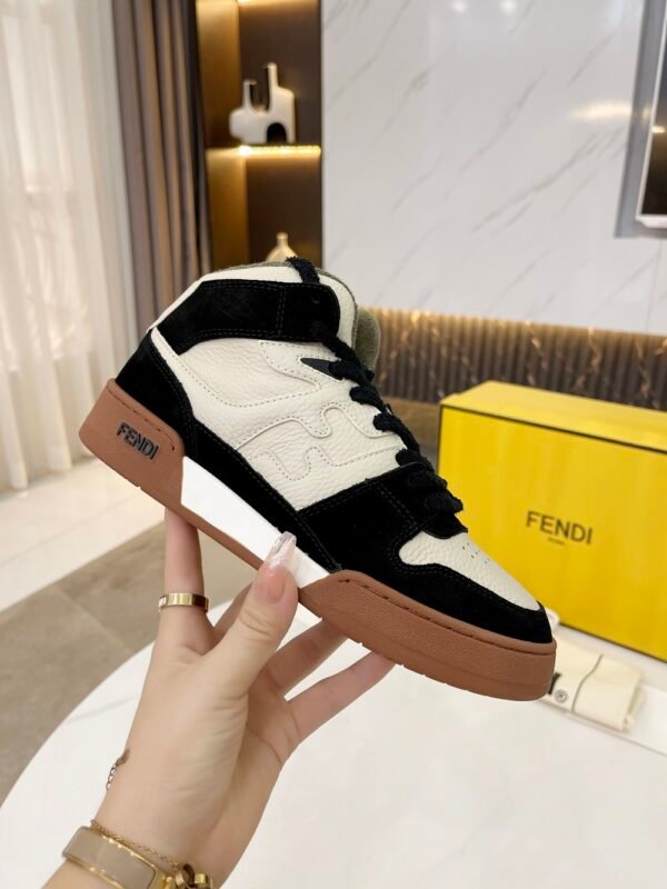 Fendi sneaker 2025072113