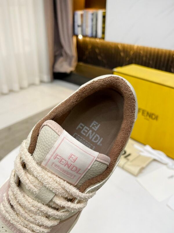 Fendi sneaker 2025072115