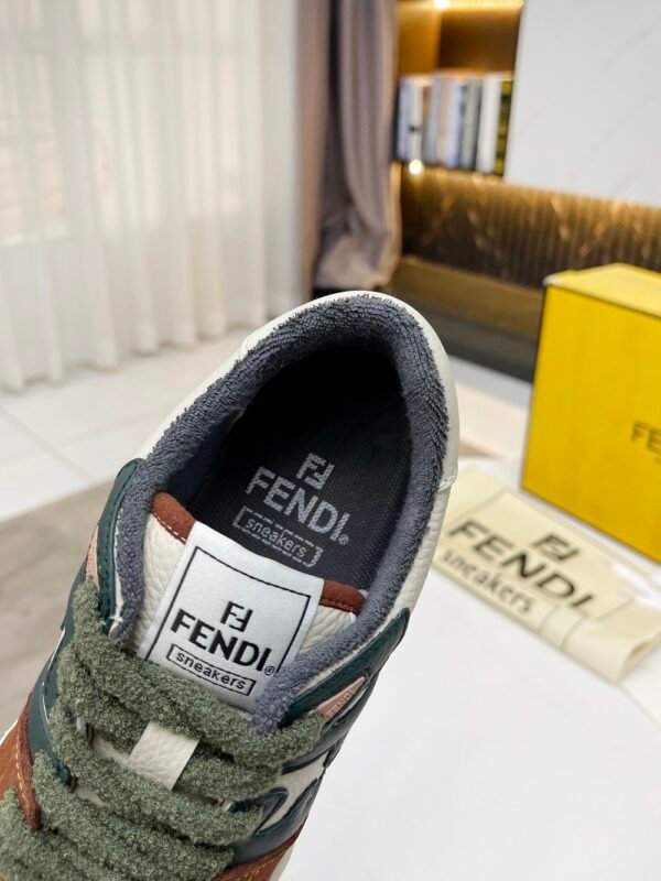 Fendi sneaker 2025072118
