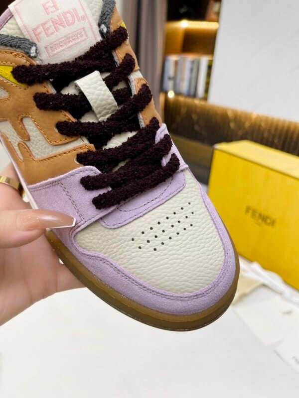 Fendi sneaker 2025072119