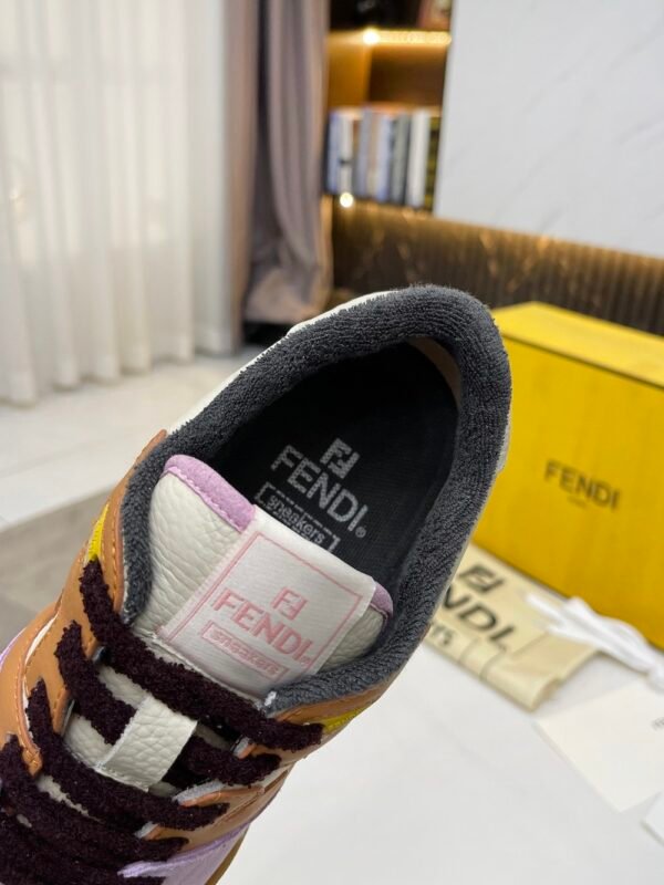 Fendi sneaker 2025072119