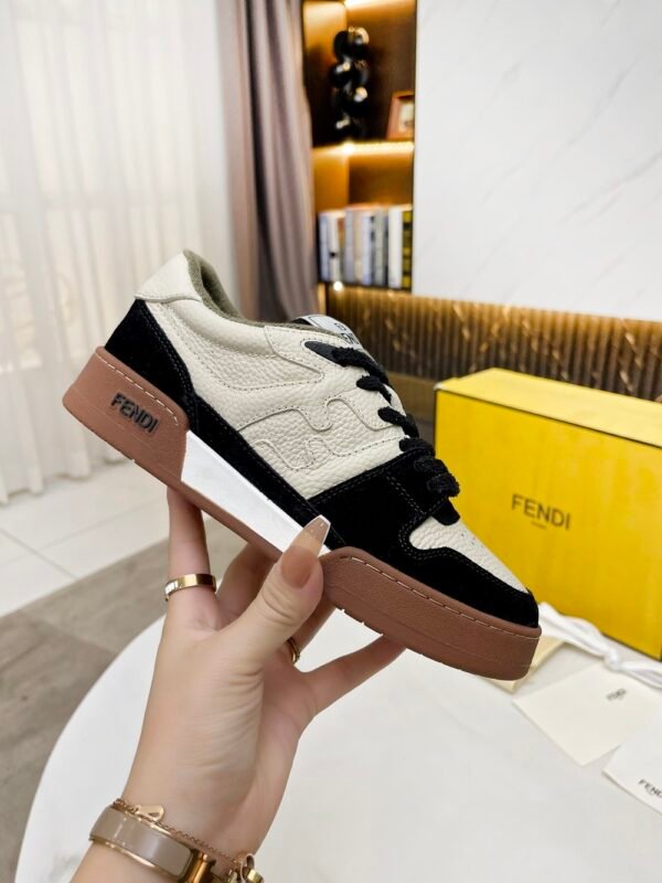 Fendi sneaker 2025072125