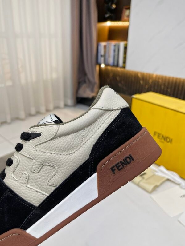 Fendi sneaker 2025072125