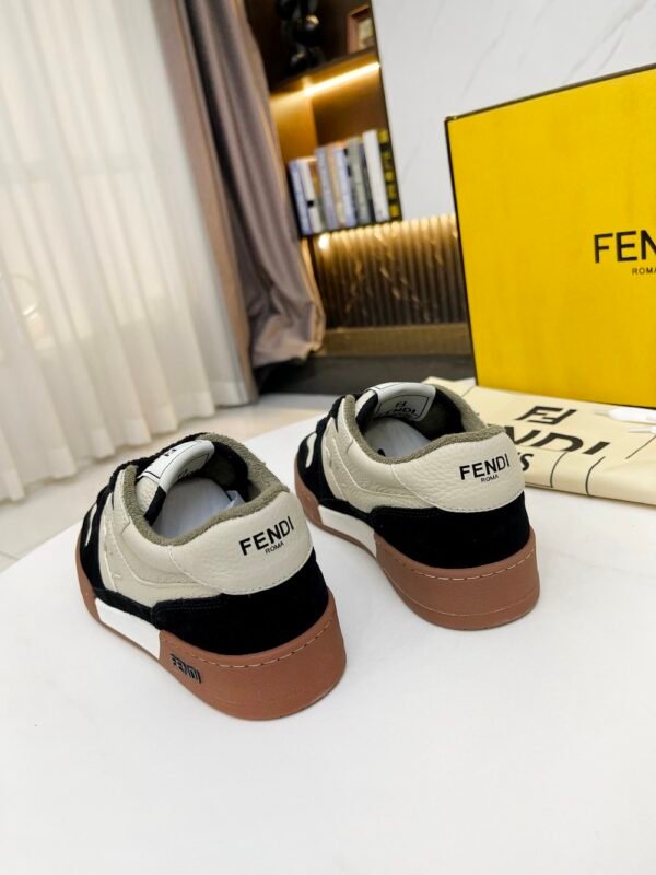 Fendi sneaker 2025072125