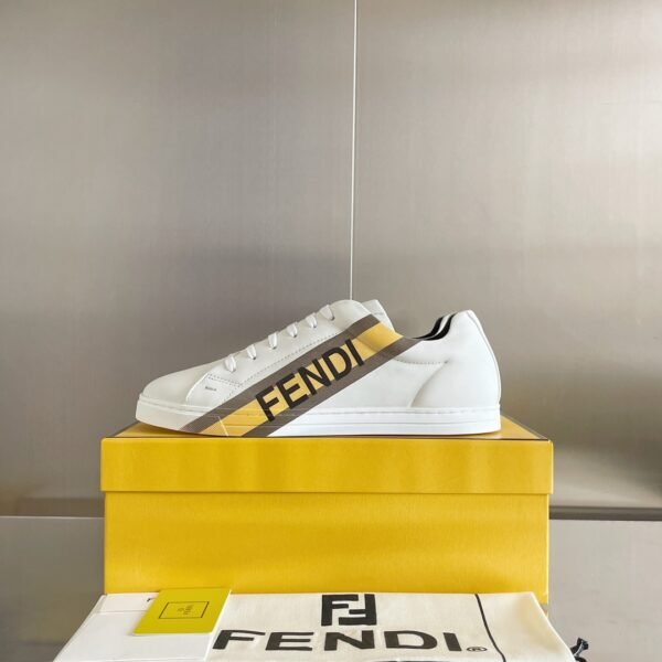 Fendi sneaker 2025072128