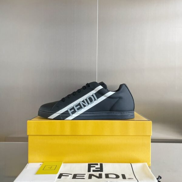 Fendi sneaker 2025072129