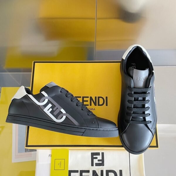 Fendi sneaker 2025072131