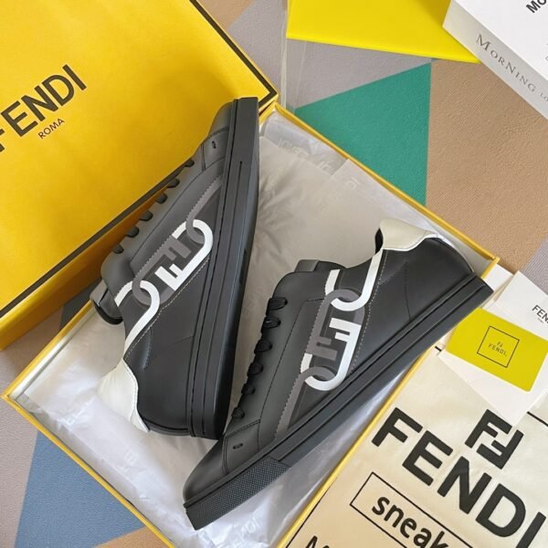 Fendi sneaker 2025072131