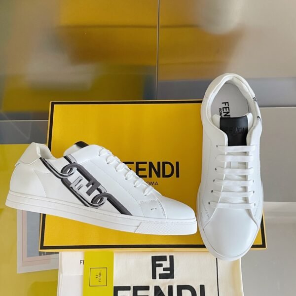 Fendi sneaker 2025072132