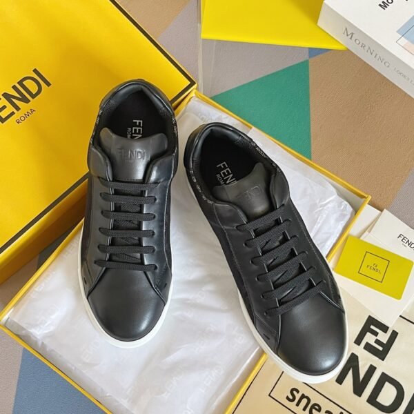 Fendi sneaker 2025072137