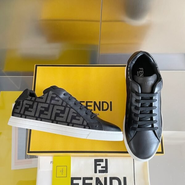 Fendi sneaker 2025072137