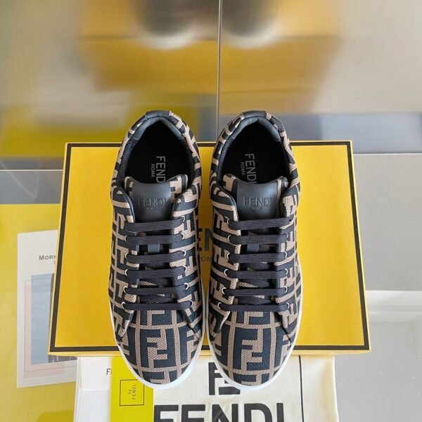 Fendi sneaker 2025072140