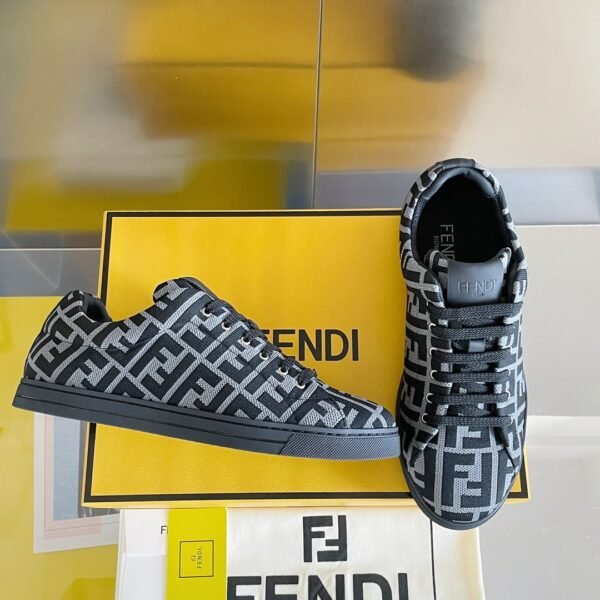 Fendi sneaker 2025072141