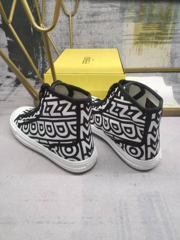 Fendi sneaker 2025072146