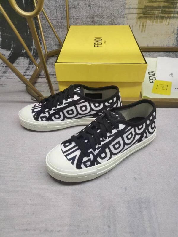 Fendi sneaker 2025072147