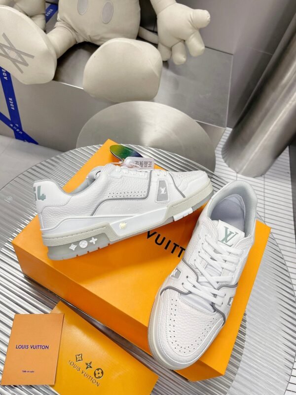 Louis Vuiton sneaker 2025072176
