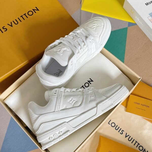Louis Vuiton sneaker 2025072180