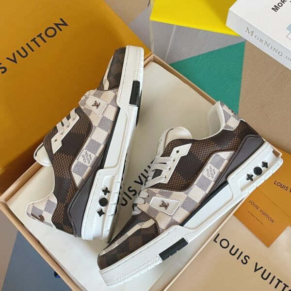 Louis Vuiton sneaker 2025072193