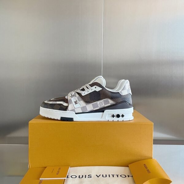 Louis Vuiton sneaker 2025072193