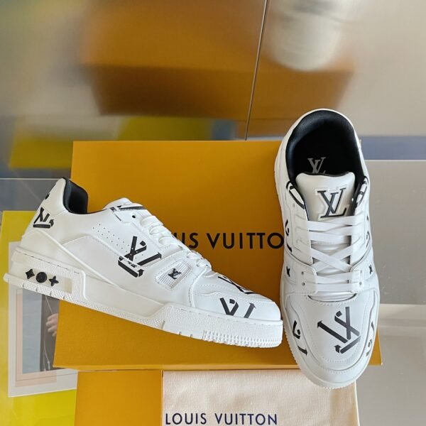 Louis Vuiton sneaker 2025072198