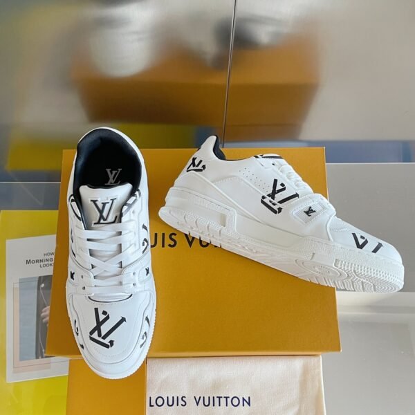 Louis Vuiton sneaker 2025072198