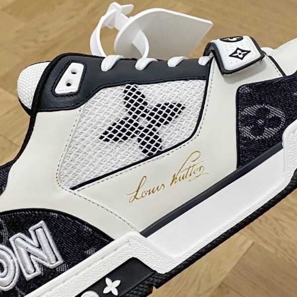 Louis Vuiton sneaker 2025072001