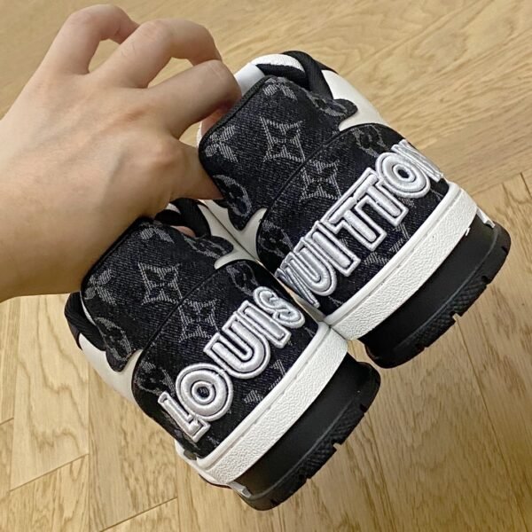 Louis Vuiton sneaker 2025072001
