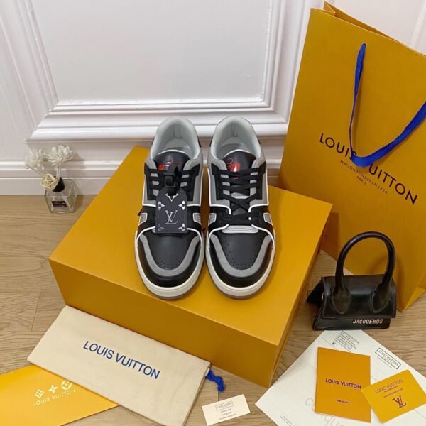 Louis Vuiton sneaker 2025072004