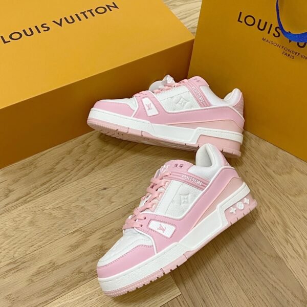 Louis Vuiton sneaker 2025072005