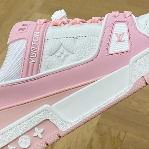 Louis Vuiton sneaker 2025072005