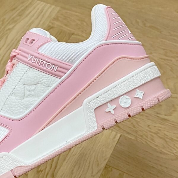 Louis Vuiton sneaker 2025072005
