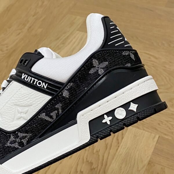 Louis Vuiton sneaker 2025072006