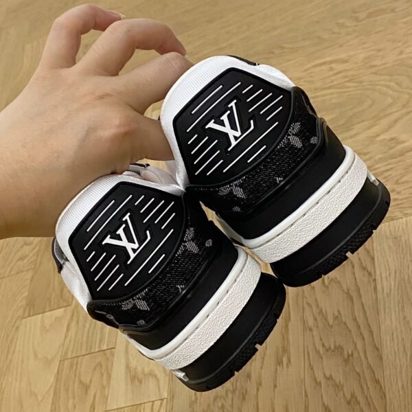 Louis Vuiton sneaker 2025072006