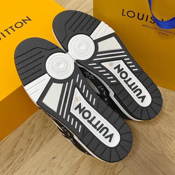 Louis Vuiton sneaker 2025072006