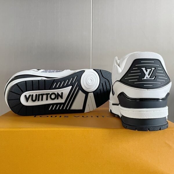 Louis Vuiton sneaker 2025072010