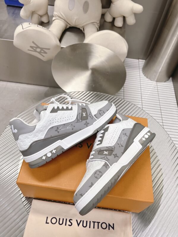 Louis Vuiton sneaker 2025072032