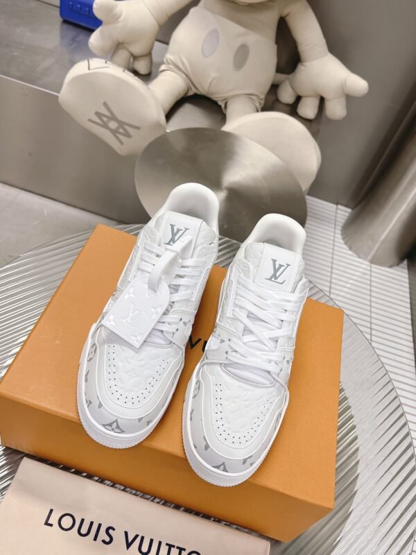 Louis Vuiton sneaker 2025072033