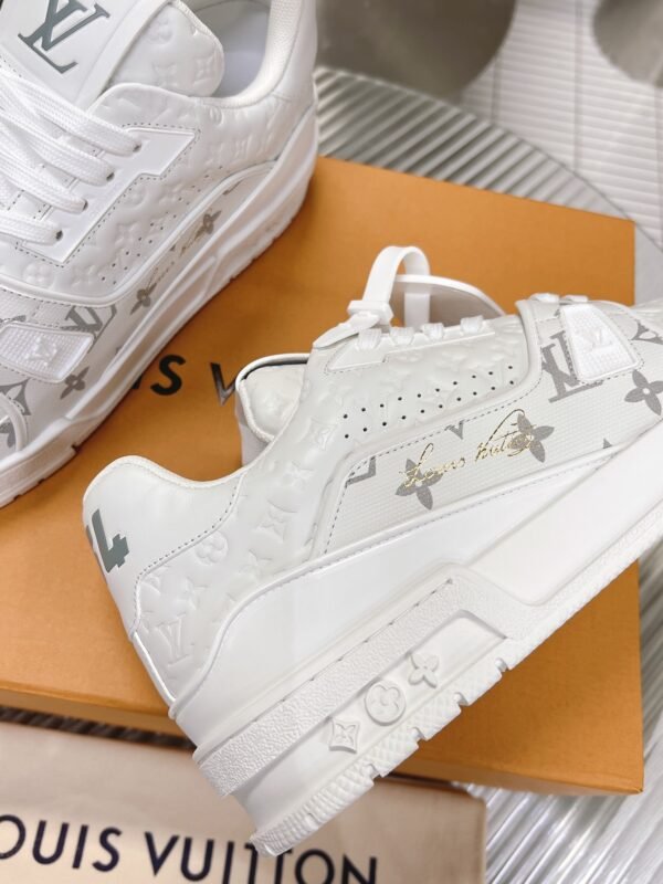 Louis Vuiton sneaker 2025072033