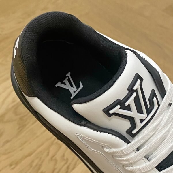 Louis Vuiton sneaker 2025072044