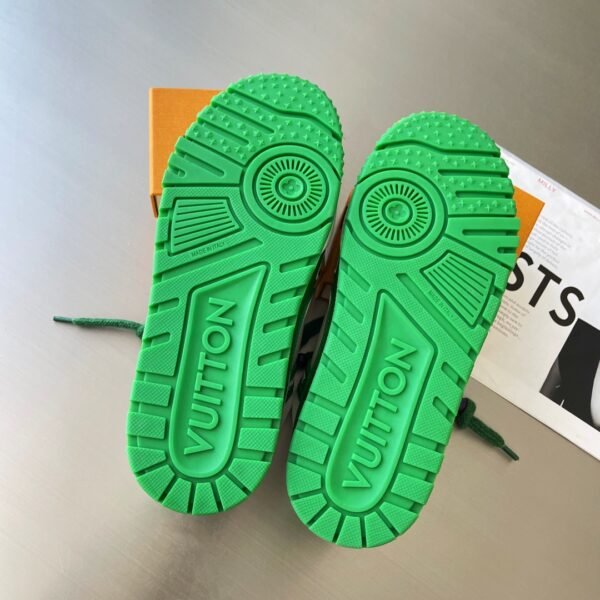 Louis Vuiton sneaker 2025072048